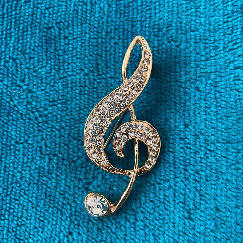 Elegant NWOT Gold Treble Clef Brooch
